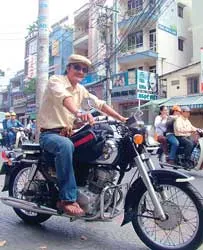Đạo diễn, diễn viên Công Ninh: 2008, không lập gia đình là... “ở giá”
