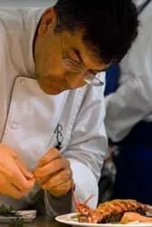 Vua bếp đến Việt Nam