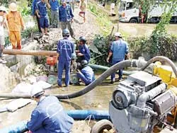 Triều cường ở TPHCM đạt đỉnh cao nhất 48 năm qua: Nhiều nơi ngập nặng, thiệt hại chưa tính hết