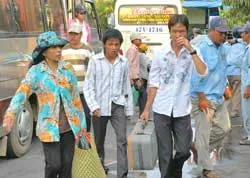 TPHCM họp bàn tình hình KT-XH 11 tháng và chuẩn bị Tết Mậu Tý 2008: Dự trữ hàng hóa, chống độc quyền đầu cơ tăng giá ảnh 2