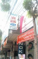 Cùng nhau... “ôm” cột ảnh 2