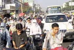 Điều chỉnh nút giao thông Hoàng Văn Thụ – Nguyễn Văn Trỗi : Ùn tắc nhiều giờ liền