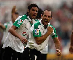 Real Madrid - Racing Santander : Trở về Bernabeu ảnh 1