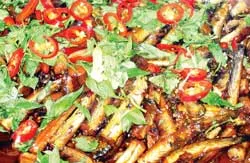 Cá kho nước dừa ảnh 2