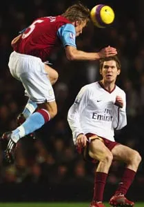 Kết quả trận đấu rạng sáng nay: Arsenal kéo dài chuỗi bất bại