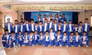 Trung tâm đào tạo bóng đá trẻ Scavi Rocheteau khai giảng khóa đầu tiên ảnh 1