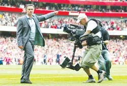 Tuyển HLV mới cho đội tuyển Anh: Mourinho đang chờ một lời mời ảnh 1