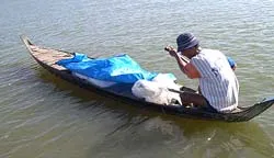 Bài 2: Thâm nhập “đệ nhất lậu thị”