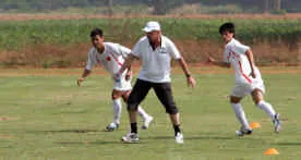 Tấn Tài và chiếc thẻ đỏ ảnh 2