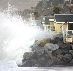 1.000 gia đình sơ tán vì bão