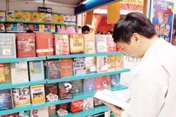Chuyển hóa quản lý các nhà xuất bản: Cái áo quá rộng