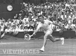 Phần 5: Cú vô lê thuận tay ảnh 1