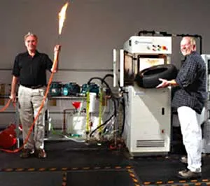 Máy vi tính bằng… tre ảnh 2