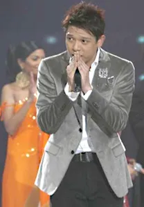 Đêm qua, tại cuộc thi Asian Idol 2007: Hady Mirza bất ngờ đoạt giải