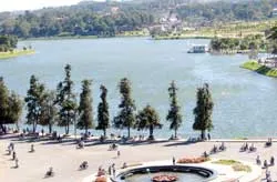 “Dạo”chợ tour Tết Dương lịch