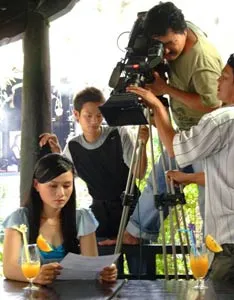 Phim truyền hình hiện nay: Xem và suy ngẫm... ảnh 2