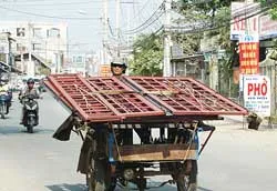 Cấm xe ba gác lưu thông: 60.000 gia đình sẽ bị ảnh hưởng