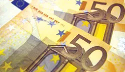 Chống khủng hoảng tín dụng: ECB bơm 500 tỷ USD