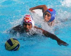 Đội tuyển bóng nước Việt Nam: Dứt cơn... hoang tưởng! ảnh 1