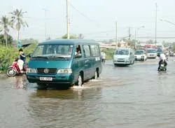 Những “con đường đau khổ” ở ngoại thành