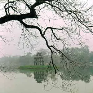 Không thể tùy tiện “uy hiếp” Hồ Gươm