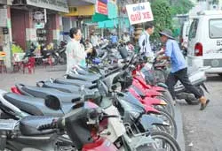 Quận 1 TPHCM: Được phép quy hoạch vỉa hè một số tuyến đường làm nơi giữ xe