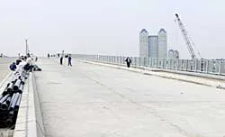 Cầu Thủ Thiêm: Chờ ngày thông xe