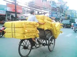 Trước khi xe ba gác bị “treo giò”…