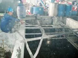 Công ty xử lý môi trường gây... ô nhiễm môi trường