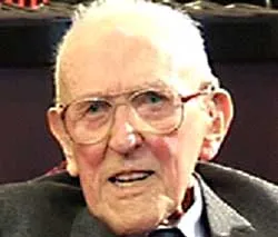 102 tuổi vẫn tìm đường di cư