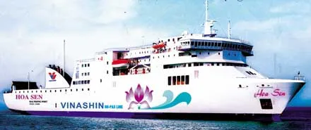 Xuyên Việt bằng... tàu biển