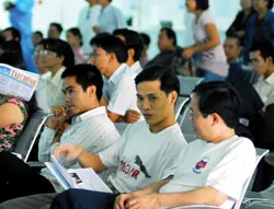 Nới rộng biên độ, cân đối cung cầu