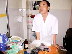 Lộ mặt một “thầy lang” bịp