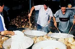 Mứt dừa đi xa… ảnh 2