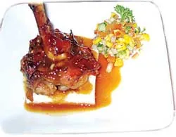 Đùi gà quay sốt mật ong