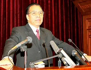 Xây dựng giai cấp công nhân lớn mạnh, gắn với chiến lược phát triển kinh tế - xã hội (*)