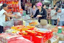 Các doanh nghiệp chủ lực cam kết bình ổn giá trong dịp tết ảnh 2