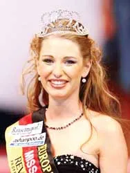 Nữ sinh trung học trở thành Hoa hậu Đức năm 2008