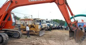 Sáng nay, TPHCM khởi công xây dựng tuyến đường sắt đô thị đầu tiên ảnh 1