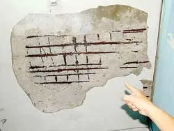 Chung cư 727 Trần Hưng Đạo, TPHCM: Rúng động do sụp trần nhà