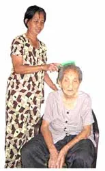 Mưu sinh ở tuổi... 100