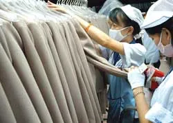 Nghịch lý ngành dệt may - Doanh nghiệp không dám… nhận đơn hàng!