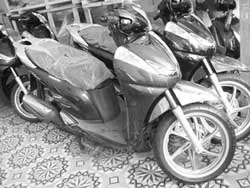 Chưa hết rét nhưng giá áo khoác đã bắt đầu giảm ảnh 2