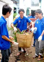 Khảo sát công tác thanh niên tại TPHCM, đồng chí Trương Tấn Sang: Đoàn phải kề vai sát cánh với thanh niên