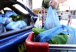 Chống túi nhựa: “Cuộc chiến” toàn cầu