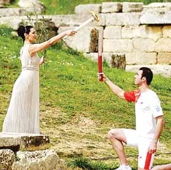Thắp sáng ngọn đuốc Olympic Bắc Kinh 2008