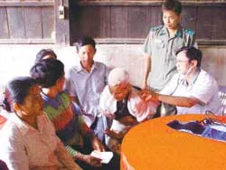 Khám và mổ mắt miễn phí cho hơn 800 bệnh nhân nghèo Campuchia