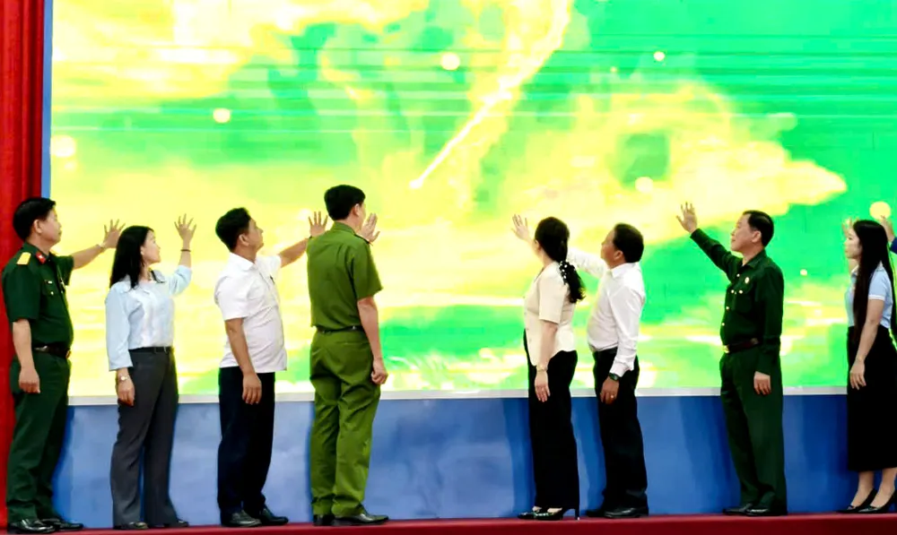 Phát động phong trào “Chung tay trồng cây – Kiến tạo không gian – Vì một Bình Hòa xanh” 