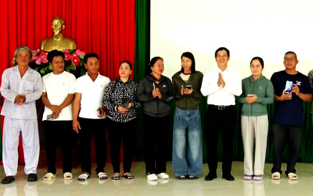 Thực hiện giải ngân nguồn vốn thông qua ứng dụng Agribank Banking.