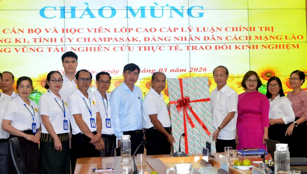 Tỉnh Champasak - Lào trao đổi kinh nghiệm phát triển du lịch với phường Vũng Tàu